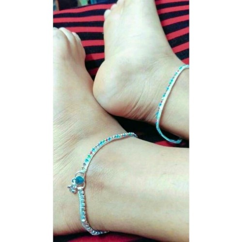 most beautiful feet with silver anklets. Model @dusky_gal #tamil #soles #feet #Anklets #new (at Tam