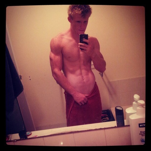 just-a-twink-again:  the-aesthetic-world:  Blake  unf! 