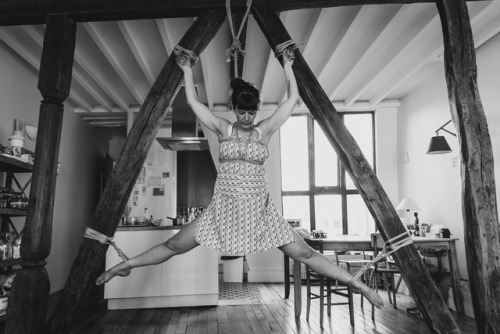 kissmedeadlydoll:The Vitruvian Housewife - rope collaboration & photo by Karl