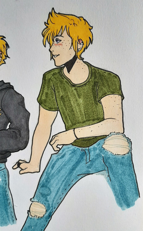 commanderboxers: I’m starting to think all I needed to get drawing a bit was to grab Prompto 