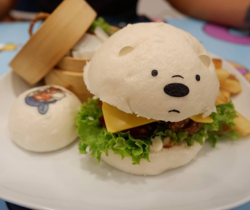 I miss going out kaya #tbthursday muna tayo #roamingkath #foodart (at We Bare Bears) www.ins