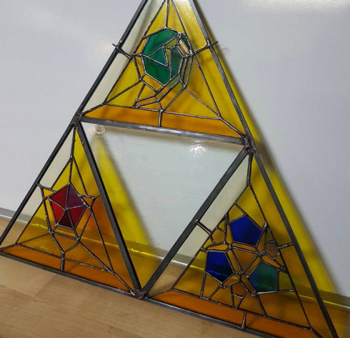 retrogamingblog: Stained Glass Triforce made by stainedglassgeek