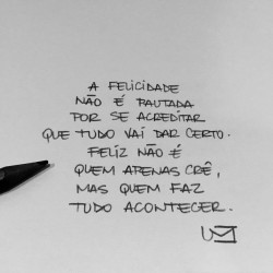 frasespoesiaseafins:    via Um Cartão   