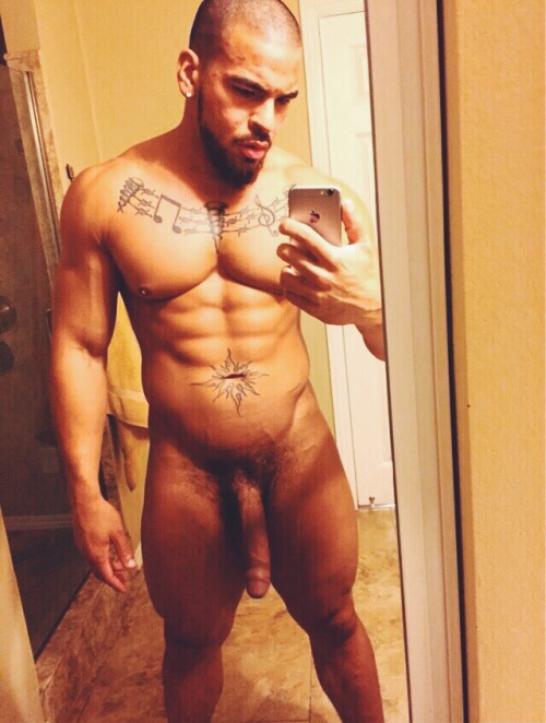 daxxpr:  goldenass1:  bilovexxx:  He. Is. FINE!!!  BiLoveXXX.tumblr.com  Just his face alone well make me open up for him to fuck me  daxxpr.tumblr.com