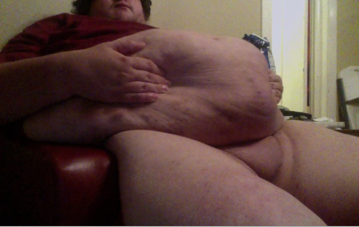 600goingon700:  New clip up at clips4sale.com/79393Iâ€™m getting so fat. I love