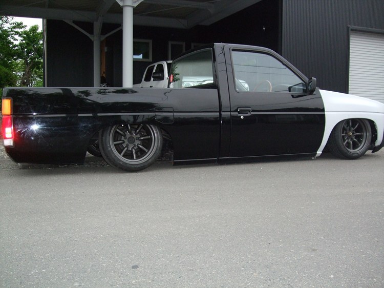 lowdownspirit:  More of the D21 Hardbody, 
