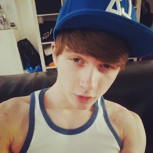 hotskypeboys:  Follow my blog - http://hotskypeboys.tumblr.com/ for more original boys. Or add my Skype - tom.maz7 if you want to swap stuff or submit a boy’s Skype name for me to video for you;) 
