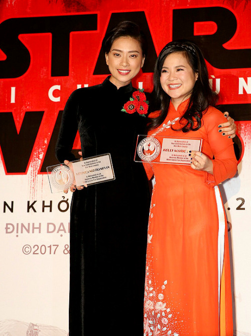 dailykellymarie:Kelly Marie Tran and Veronica Ngo attend Star Wars: The Last Jedi press conference o