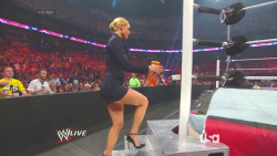 lanawweslegs:  Lana’s legs on WWE Raw (April