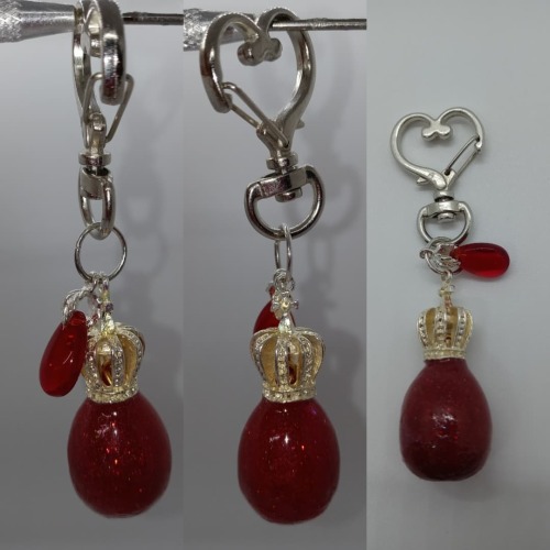 Crimson Red Royal Egg + Red Teardrop charm - A solid gold and red, two color combinations I’m 