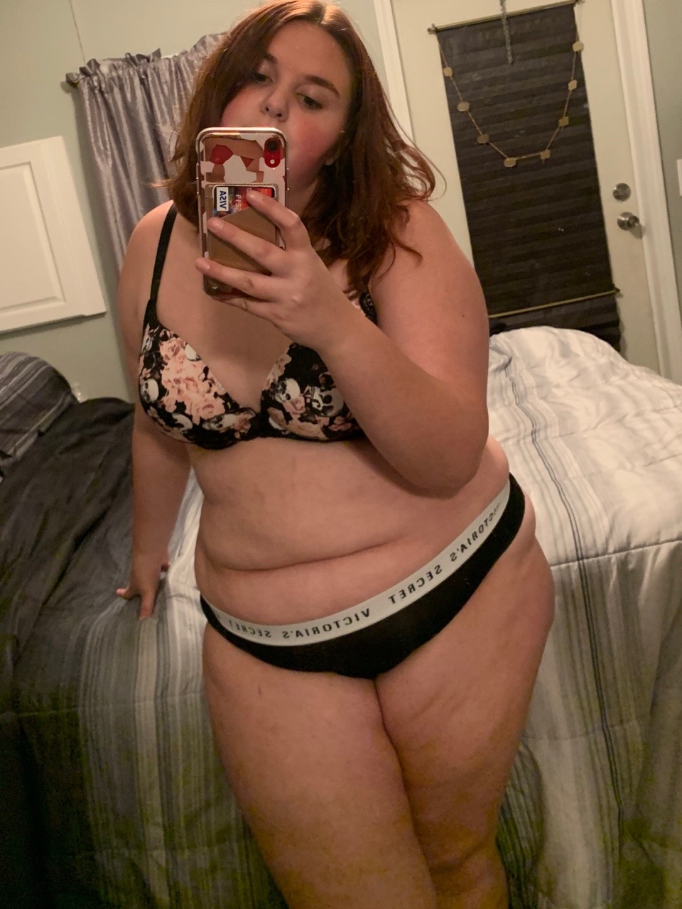 curvesandblunts-deactivated2020:Princess 🖤🥀