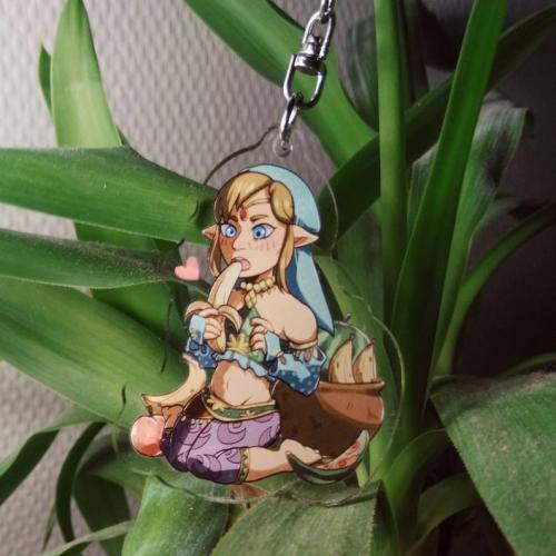 This is my first time having keychains printed! I am so happy with the outcome. Please go check out 