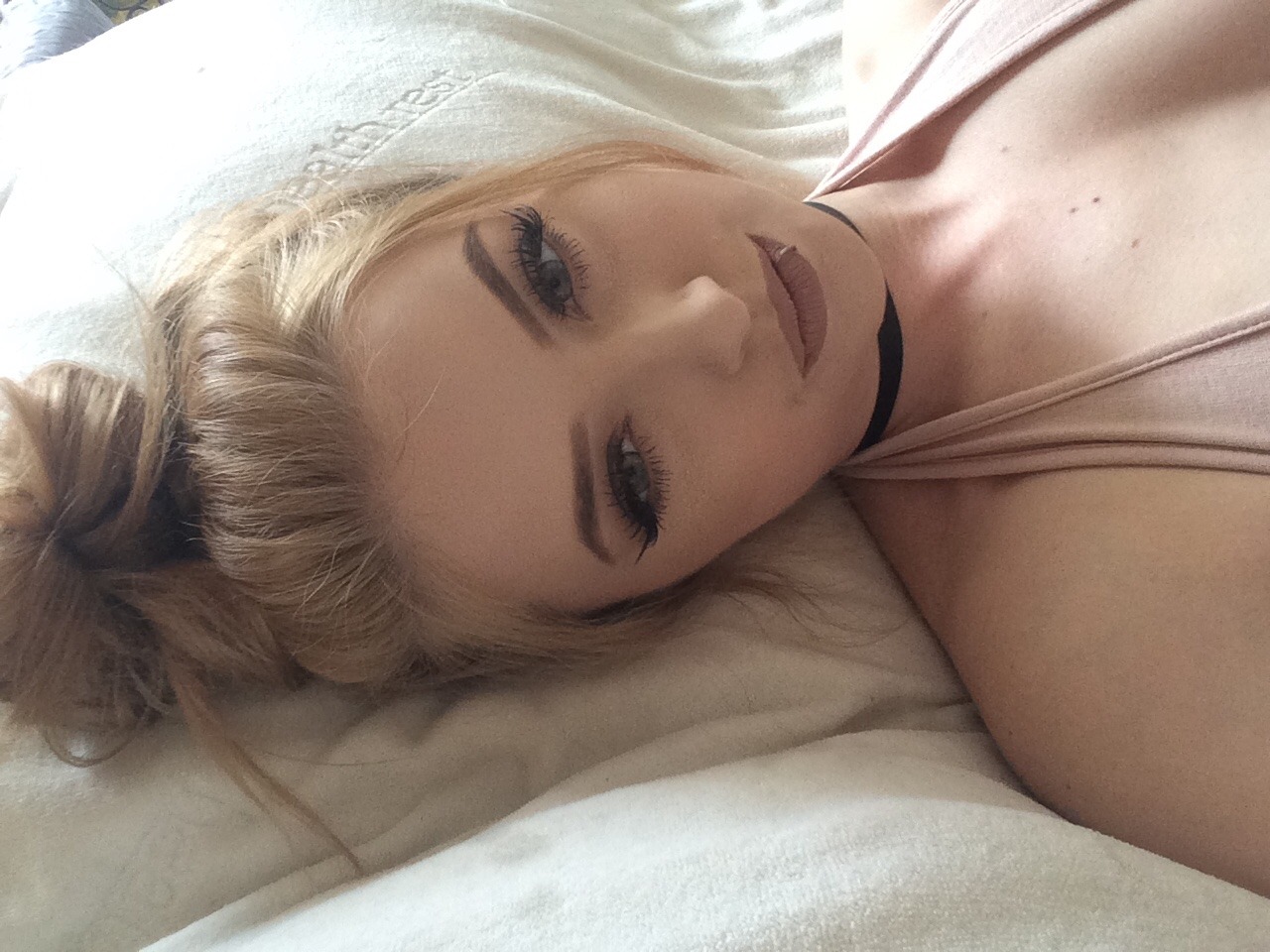 darkisthewaylightisaplace:  blonde