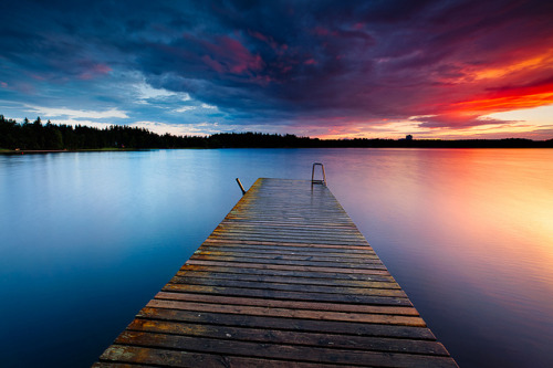 neptunesbounty:  197/365, Sunset by teroti on Flickr. 