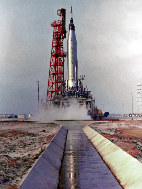 spacewatching:  Scott Carpenter’s Aurora 7 Mercury Atlas rocket lifts off from Pad 14, Cape Canaveral, Florida, on May 24, 1962. 