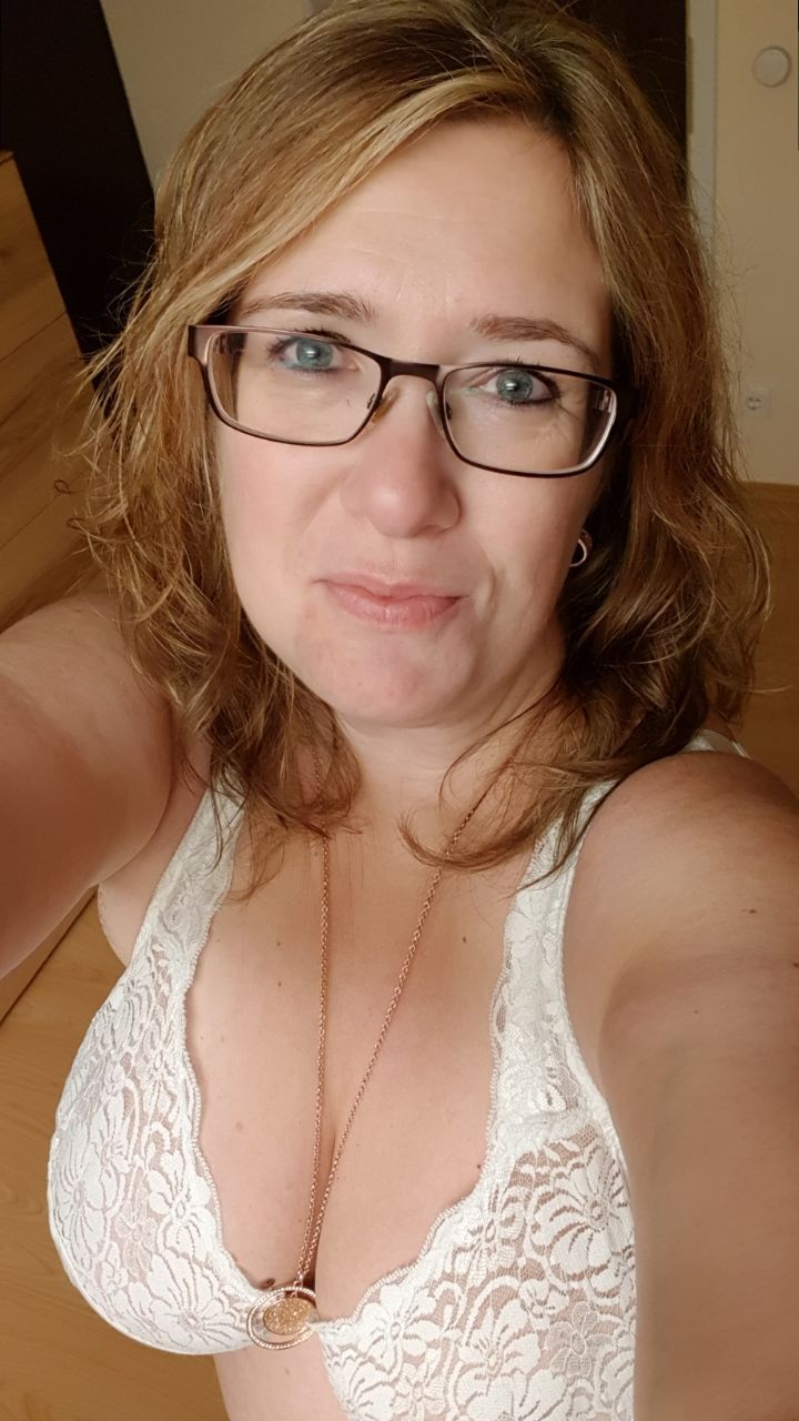 thiscouldbeyourdaughter2:  Sexy milf . Thanks for the submission