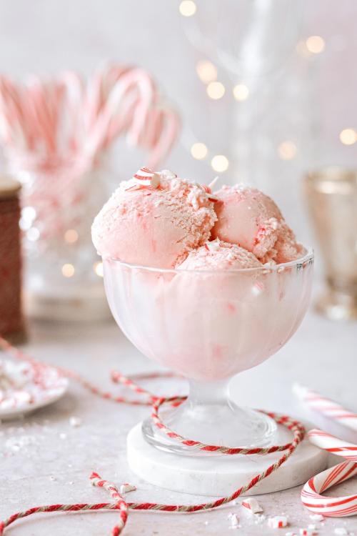 delta-breezes:Pink Peppermint Ice Cream | Curly Girl Kitchen 