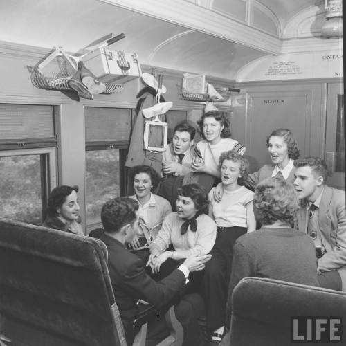 Aboard the Ontario Northland Railway(Francis Miller. 1951)