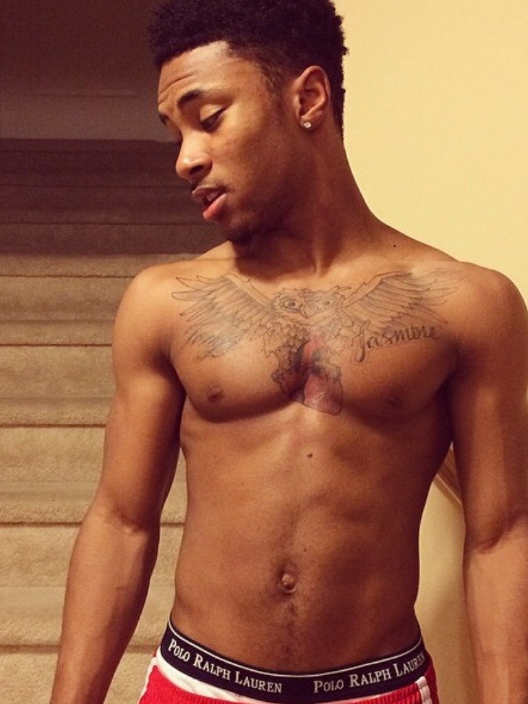 yourrrniggasdick:  essfitcee:  cashstr8:  sexyredbones:  I’m asking the question