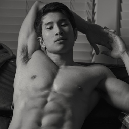 asianmalemuscle:  #asian #male #muscle #gay  Enjoy thousands of images in the archives: http://asianmalemuscle.tumblr.com/archive