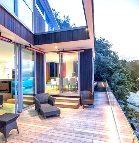 Porch Front Yard In AucklandLarge Modern Photo Of A Front Porch With Decking