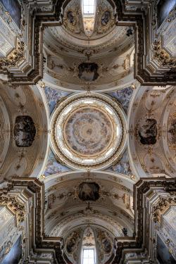 paoloblu:  italian-luxury:  Basilica di Bergamo, Italy  That’s in the same city where i live,but i never see it with this eyes
