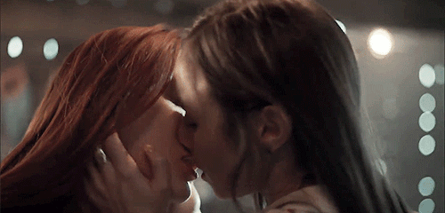 xaviersdolls:wayhaught kisses + BONUS