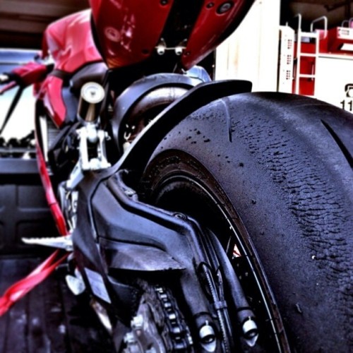 ziocervo:  #ducati #passione #rosso #moto #pointofview #motocycle #ziocervo