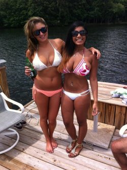 bikinibikinibabes:  Follow more hotties like me at BikiniBikiniBabes.tumblr.com