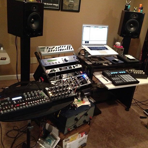 sone-brian:  Don’t let the laptop fool you. We are 100% hardware today :) #moregear