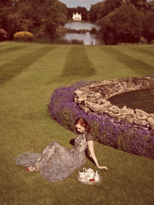 Porn theclotheshorse:  Karen Elson By Jon Gorrigan photos