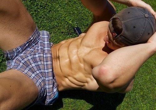 athleticbrutality:  Perfect shred, bro 