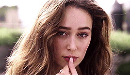 subrinaspellman:   Alycia Debnam-Carey  |  CHANEL couture, Fall 2018