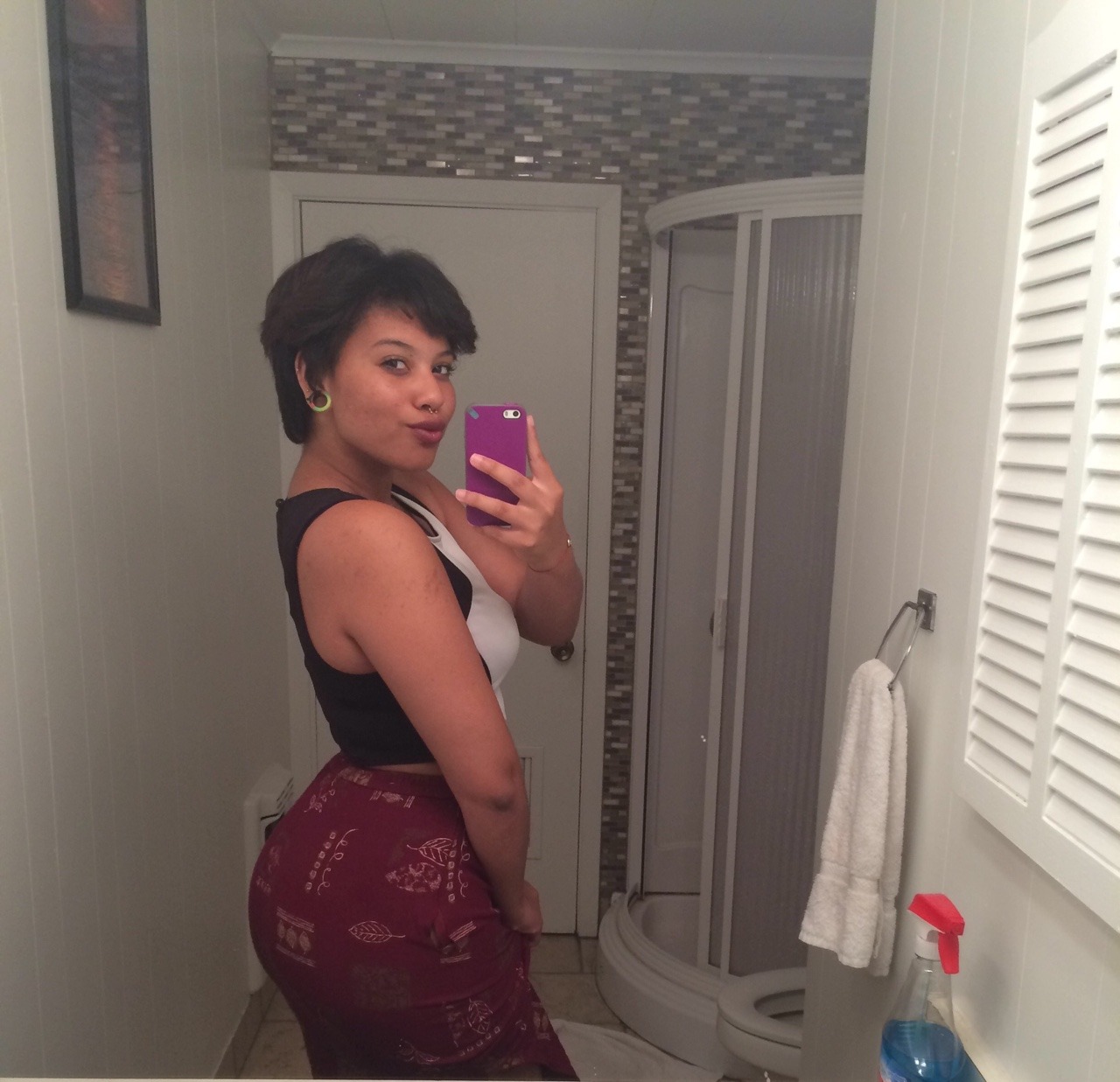 letsgetnakedanddojumpingjacks:  Can I be yours?