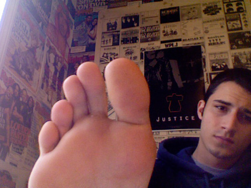gayfootfetishposts: www.tumblr.com/blog/gayfootfetishposts