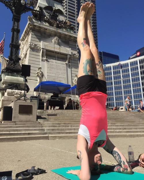 It&rsquo;s #internationalyogaday! Come to the monument and do some yoga! Class is from 630-830 :