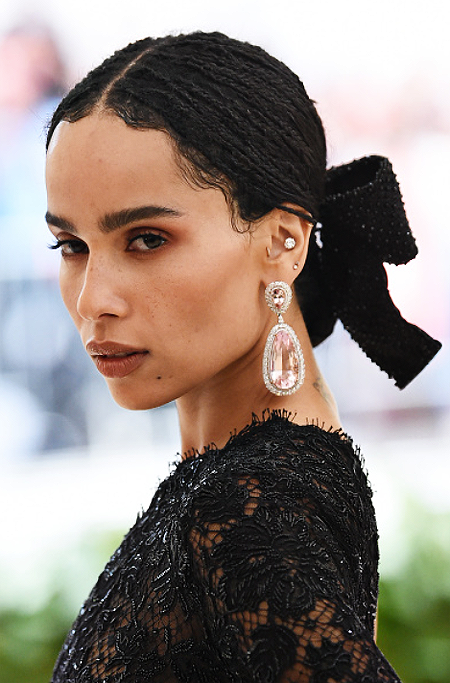 bob-belcher:  Zoe Kravitz attends the Heavenly Bodies: Fashion &amp; The Catholic