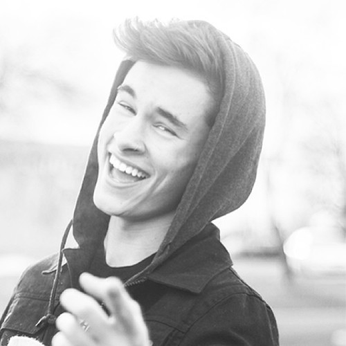 Kian Lawley New Year Count Down Day 5 (3/3)