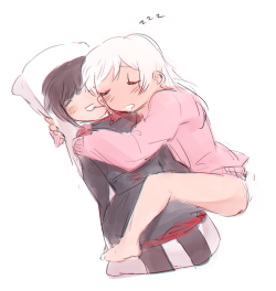 breakfastbooty:  Hug pillow…!? 