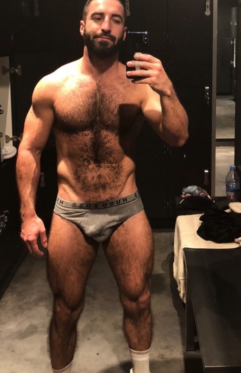 miked7584:stratisxx:This Lebanese daddy has the perfect body hair and a nice sized bulge. Who wants to feel that fur rubbing against them as he mounts and fucks their ass?Yes Please 