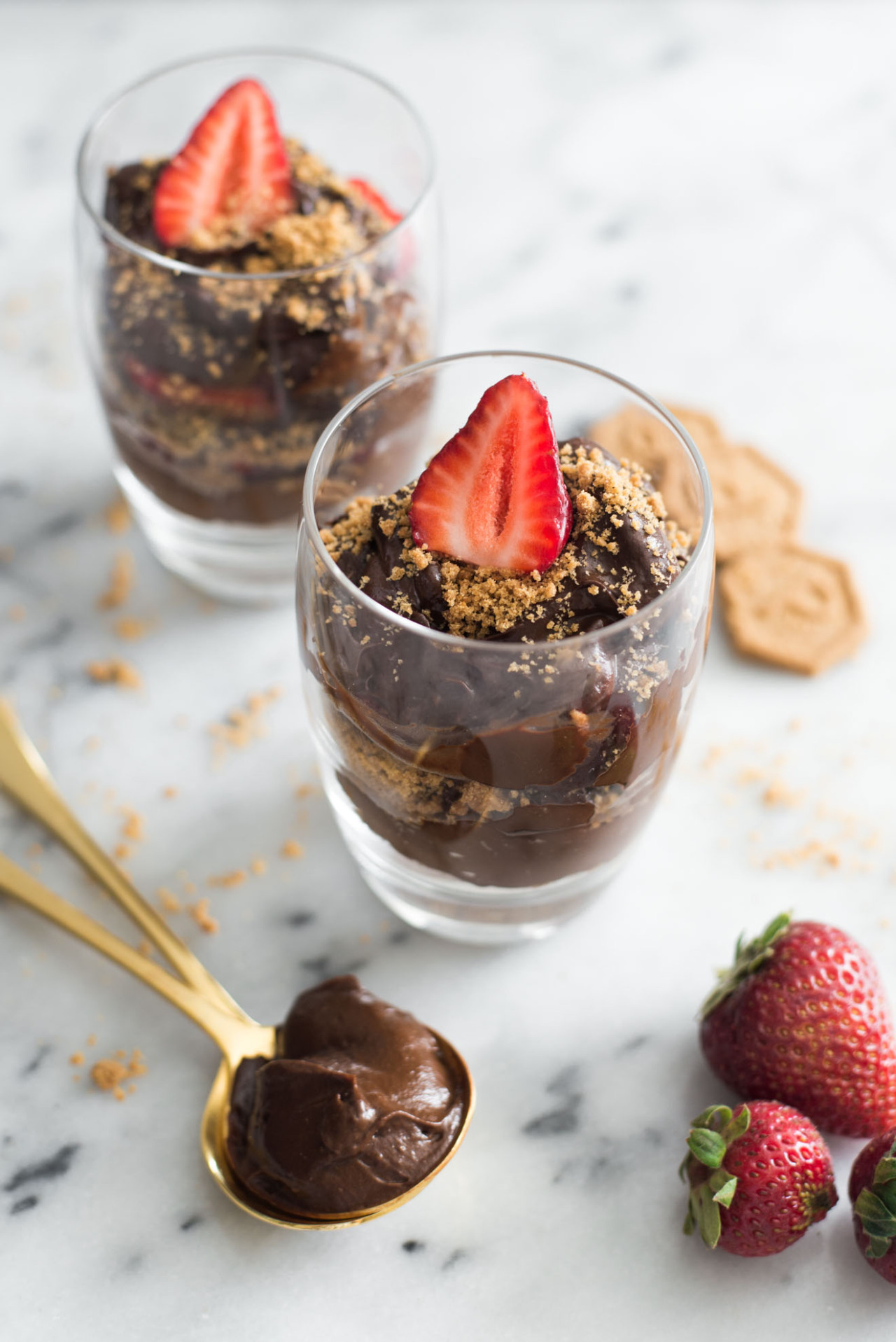 sweetoothgirl:    Avocado Chocolate Mousse Parfaits with Graham Cracker Crust   