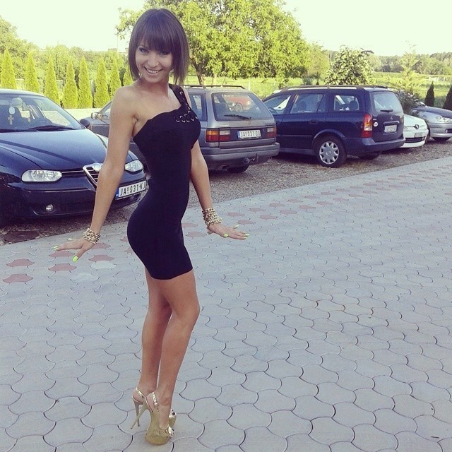 beautiful-heeled-women:  Follow for more! 