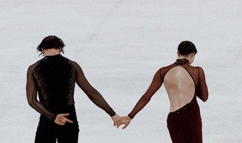 larents:3 time Olympic Champions, 3 time World Champions, the only figure skaters to own 5 Olympic m