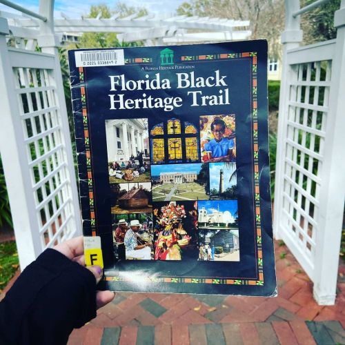 Happy Nonfiction Friends Tuesday! This week our #nffriendscast read up on #Florida&rsquo;s #Blac