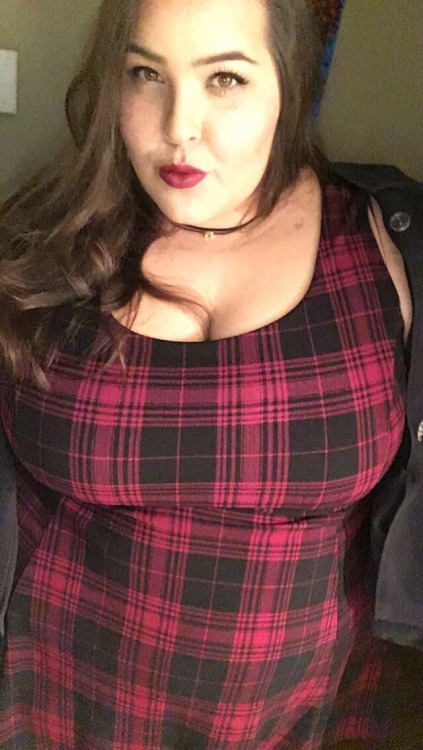 Headed to a 90’s theme party. Feeling hella cute! 