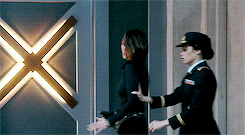dailysupergirlgifs:One Supergirl gifset per episode | 1x17 ManhunterWhen you are an alien, you’re wi