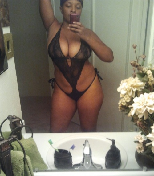 iamclitliquor:  Thicka snicka  porn pictures