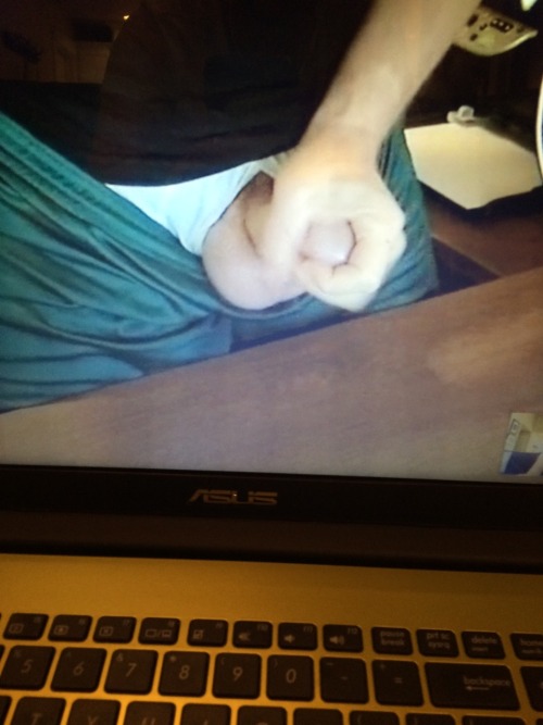 bighairyman1966: hornyfcker11: son4dads85: House to myself. Skyping with daddy while he secretly wat