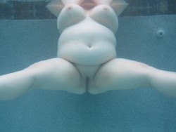 Redlightcouple: Naked Pool Time!!! Reblog, Like, And Send Her Fan Mail! Http://Redlightcouple.tumblr.com
