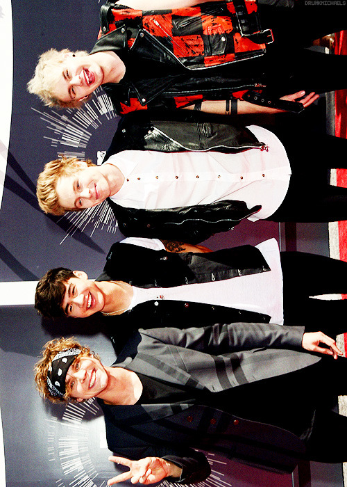 wokespice-deactivated20180421:  5 Seconds of Summer at the VMAS Red Carpet 